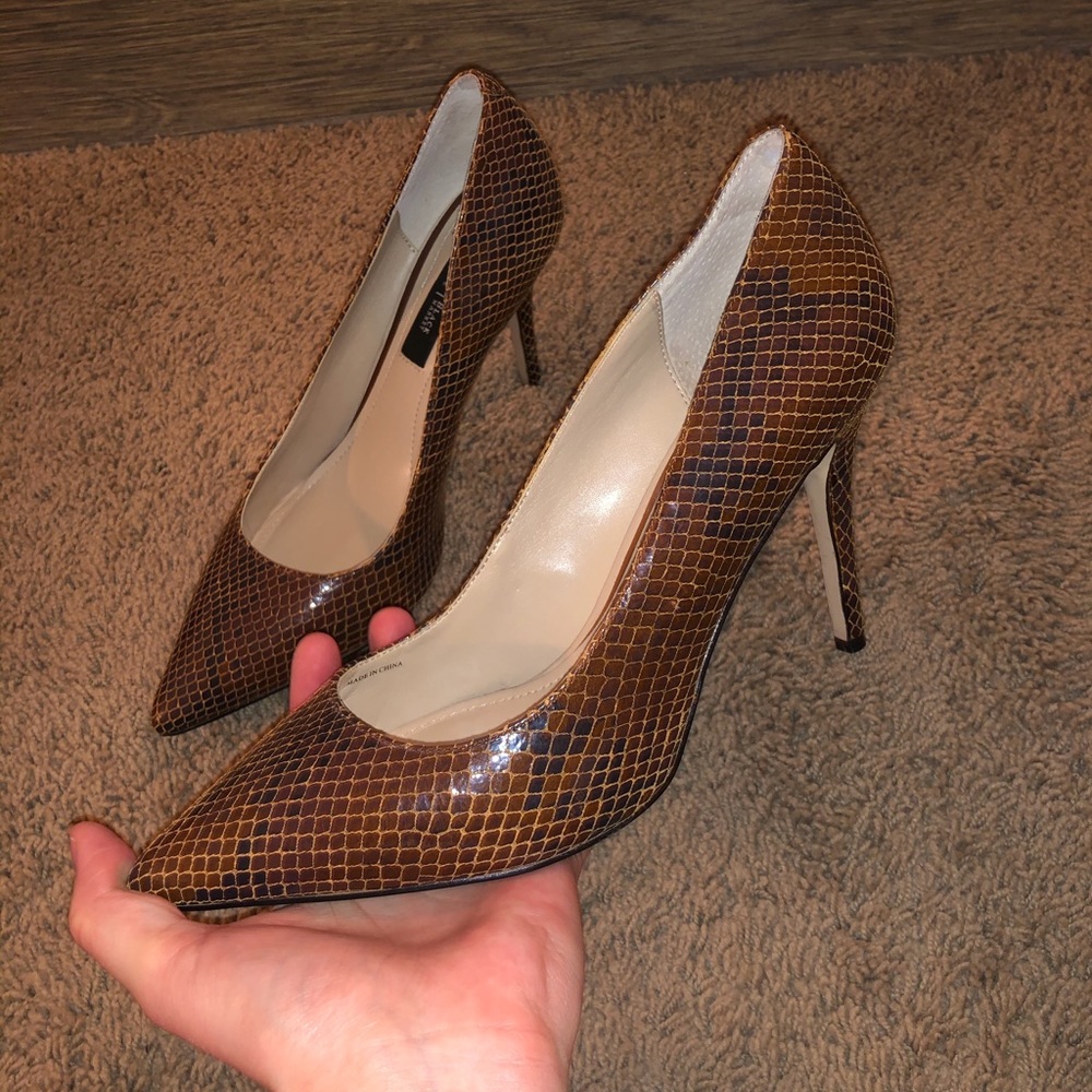 White House black market pointed toe heels